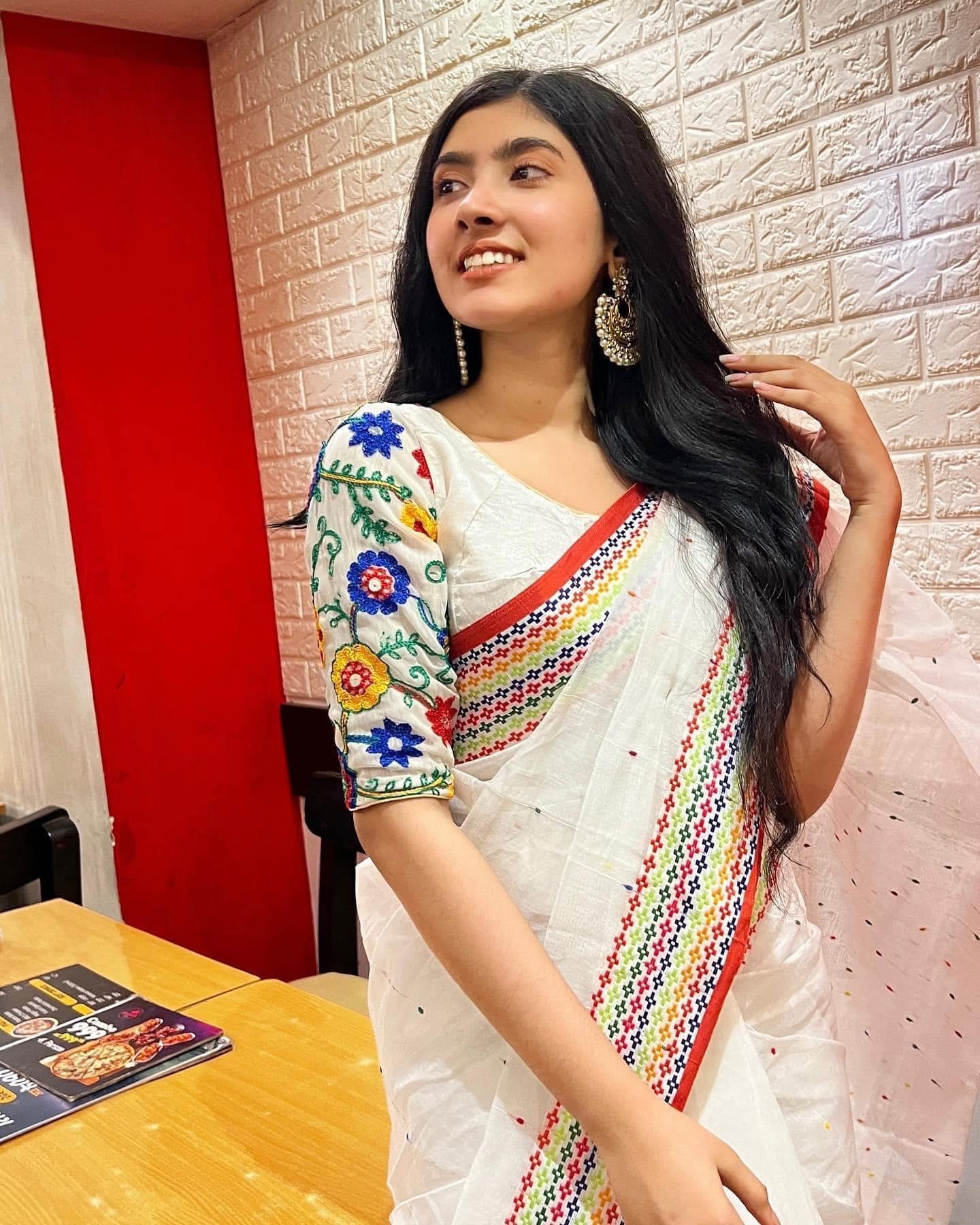 White Sharee (Student Budget ) ,12 Haat , Half Silk cotton fabric || Product Photo 3